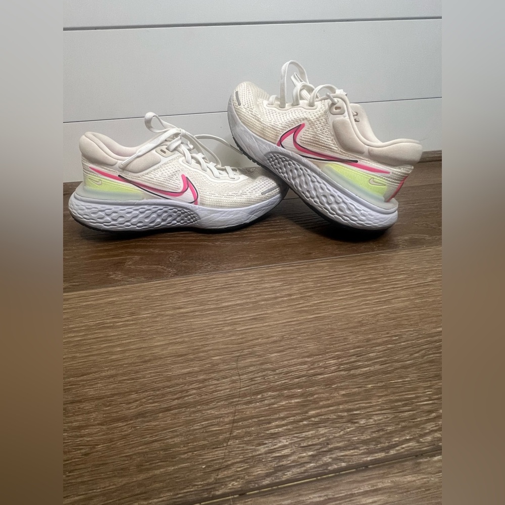 Women's Nike Zoom X Invincible Run Flyknit Running Shoes
